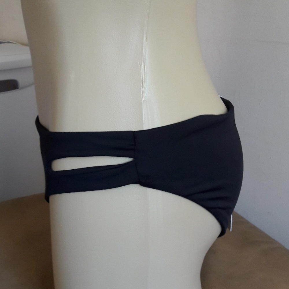 NWT Roxy Swim Bottom - Picture 2 of 5